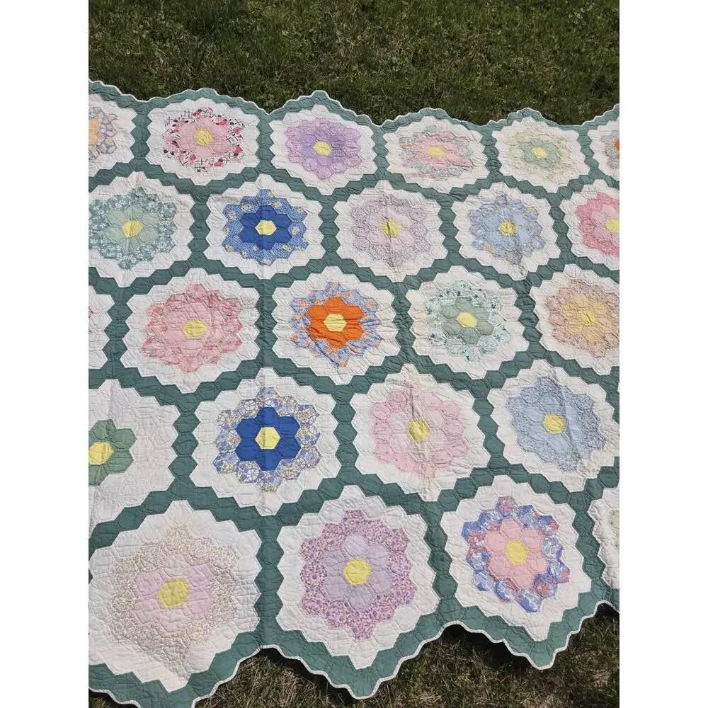 STUNNER Vintage Patchwork Grandmas Flower Garden Quilt Unique Fabrics 87